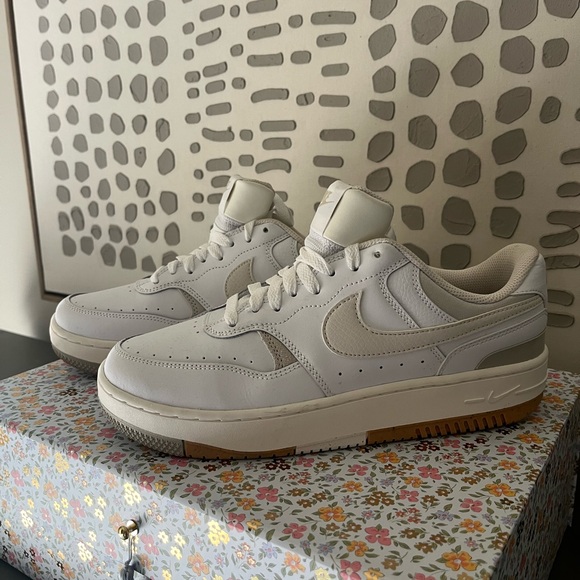 Nike Women's Sneakers - White and Tan - Picture 6 of 10